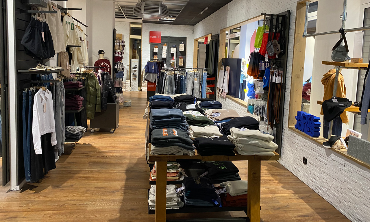 Kleidung für Kinder bei Jojo